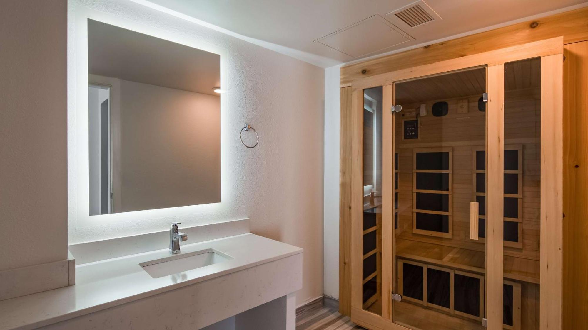 Best Western Plus Wausau Tower Inn Kültér fotó